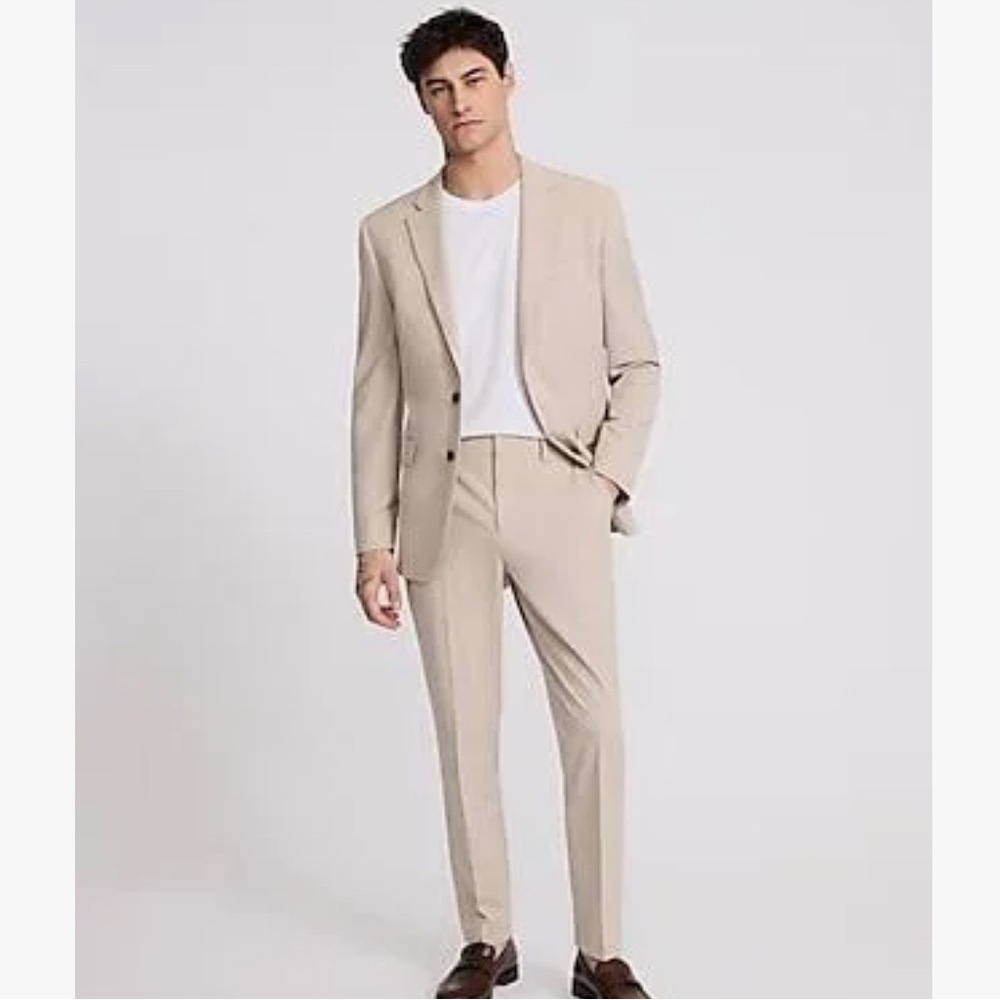 Express Men’s Innovator Suit - 2 piece